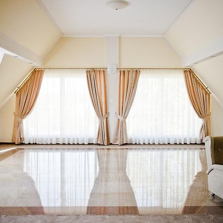 Hotel Oleńka Szydlowiec Buitenkant foto